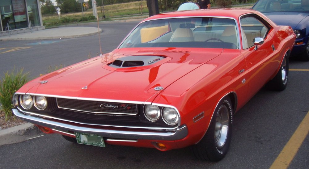 1798393082_2342px-70_Dodge_Challenger_(Auto_classique_Bellepros_Vaudreuil-Dorion_11).jpeg.jpg.e8341cda19573597b159936b828c9118.jpg