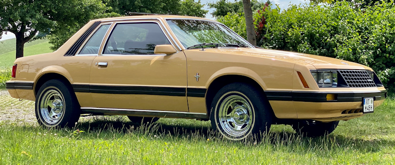 210353442_Mustang79Ford_Mustang_Coup_Ghia_1979_Farbe_light_chamois.png.2fb084c088837c5f0497af994479ae73.png